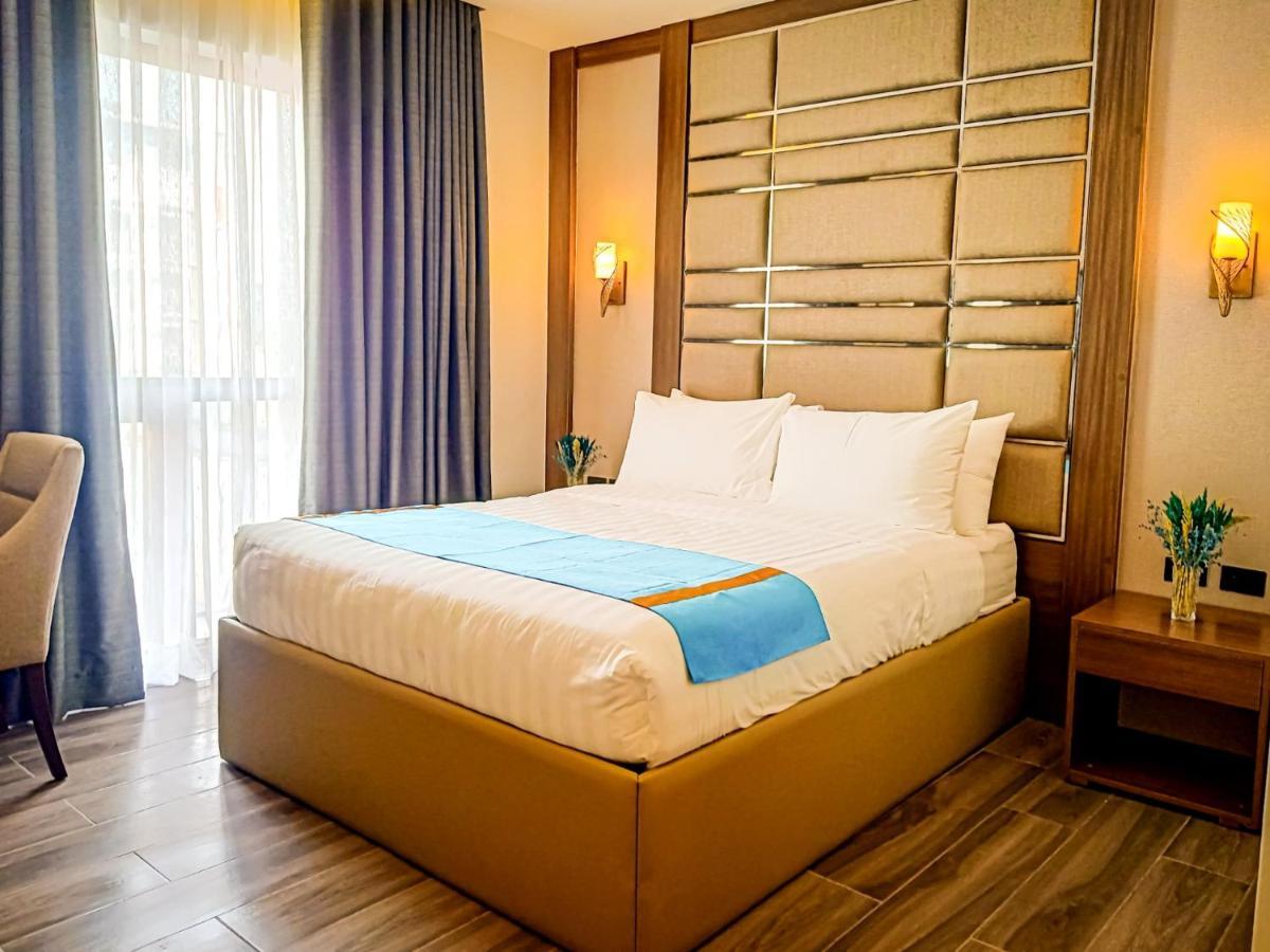 El Vistra Hotel Angeles Esterno foto